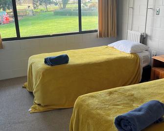 R2Quiet country setting close to ski fields, Levels Raceway and Fonterra factory - Temuka - Bedroom