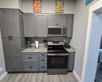 The Casita - Nampa - Kitchen