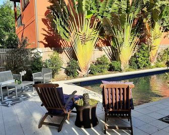 Book Me Baby! Pool, Pet-Friendly Paradise Near Downtown Sarasota - Sarasota - Patio