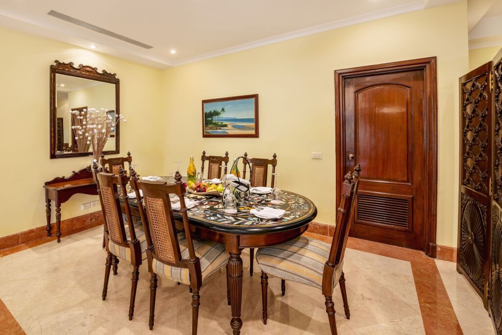 ذه لاليت غولف ومنتجع سبا غوا - كاناكونا - غرفة طعام