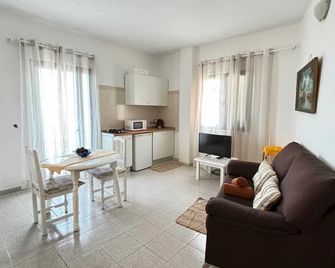 House With Sea And Mountain View In Herm - Hermigua - Wohnzimmer