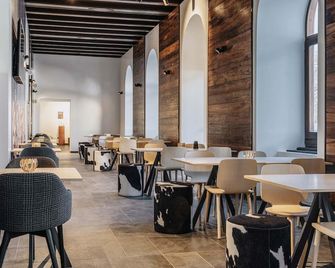 B&B Hotel Passo Tre Croci Cortina - קורטינה ד'אמפצו - מסעדה