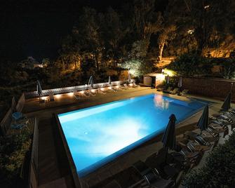 Hotel Corsica - Porto Corse - Porto - Pool