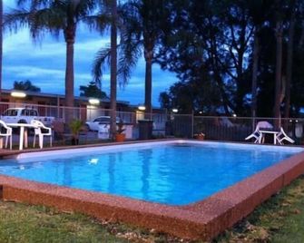 مايفيلد موتيل - نيوكاسل - حوض السباحة