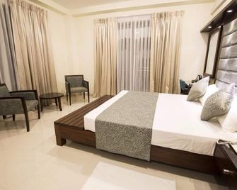 Grand 7 Hotel Kesbewa - Piliyandala - Habitación