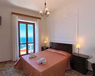 Residenza Porta di Mare - Castellabate - Schlafzimmer