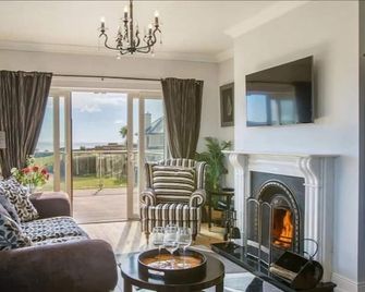 Waterford Villa 5 Bed Beach Retreat - Ardmore - Wohnzimmer