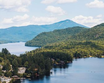 Laurel Lake Placid - Lake Placid