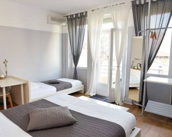 Hotel de Paris (Capdenac) - Capdenac-Gare - Schlafzimmer