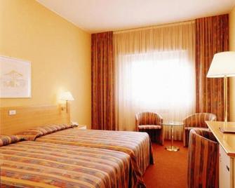 Delta Hotel - San Donato Milanese - Bedroom