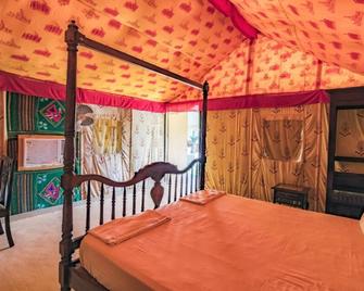 Varawal Jawai Leopard Safari Camp - Ranakpur - Спальня