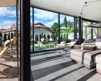 Hotel Christof - Eppan an der Weinstrasse - מרפסת