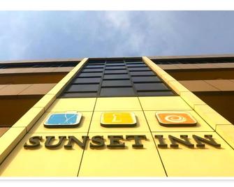 Sunset Inn Guest House - Monrovia - Edificio