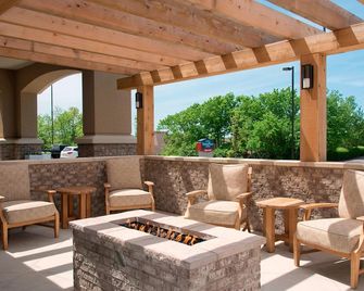 TownePlace Suites by Marriott Lexington South/Hamburg Place - Lexington - Pátio