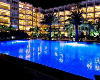 Aruba Eagle Beach One Happy Island Vacation Waiting For You!! - Oranjestad - Piscina