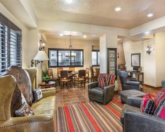 Best Western Plus Inn of Santa Fe - Santa Fe - Living room