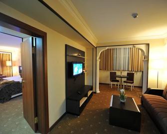 Tebriz Hotel Nakhchivan - Nakhichevan - Living room