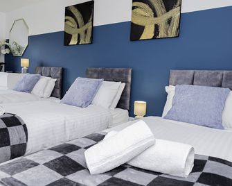 Wow Book Me 9 Beds 25 Baths Contractors,family! - Earley - Bedroom