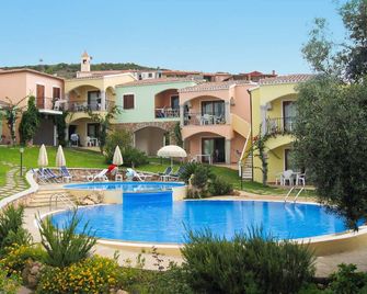 Residenza Pierre et Vacances Badus - Badesi - Pool