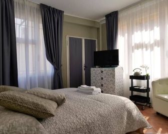 room & breakfast canalino 21 - Modena - Schlafzimmer
