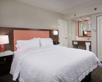 Hampton Inn Fairfax City - Fairfax - Bedroom