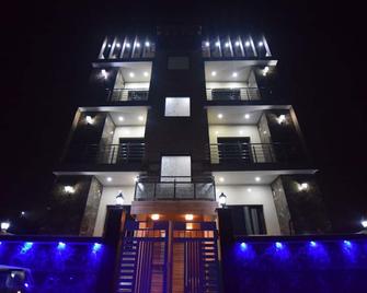 Sangvi Palace Hotel - Greater Noida - Building