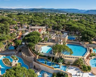 Camping Les Cigales - Le Muy - Piscine