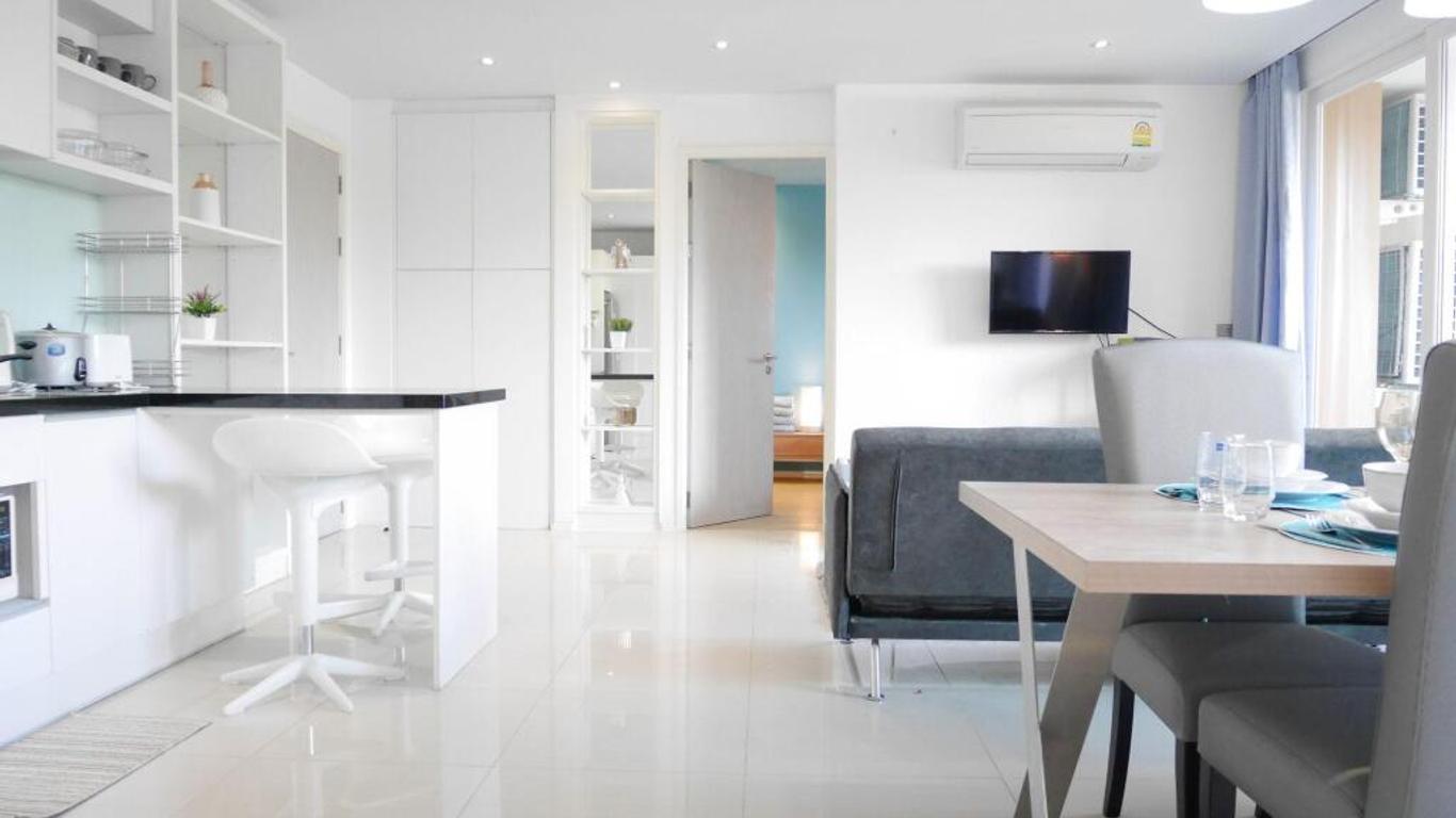 Atlantis Condo & Water Park Pattaya By the Sea