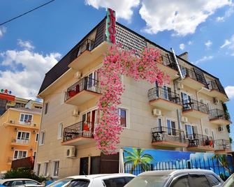 Khloya Hotel - Vityazevo - Building