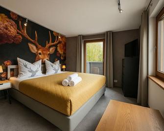 Two Brothers Inn - Pertisau - Schlafzimmer