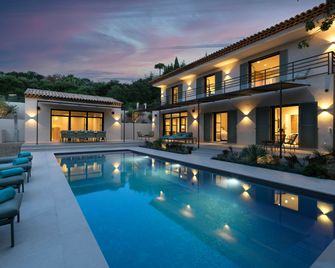 Althoff Hotel Villa Belrose - Gassin - Piscina