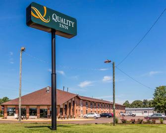 Quality Inn - Batesville - Edificio