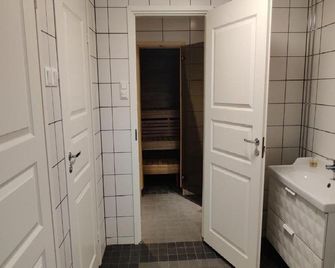 Julian Palvelu - Кайаані