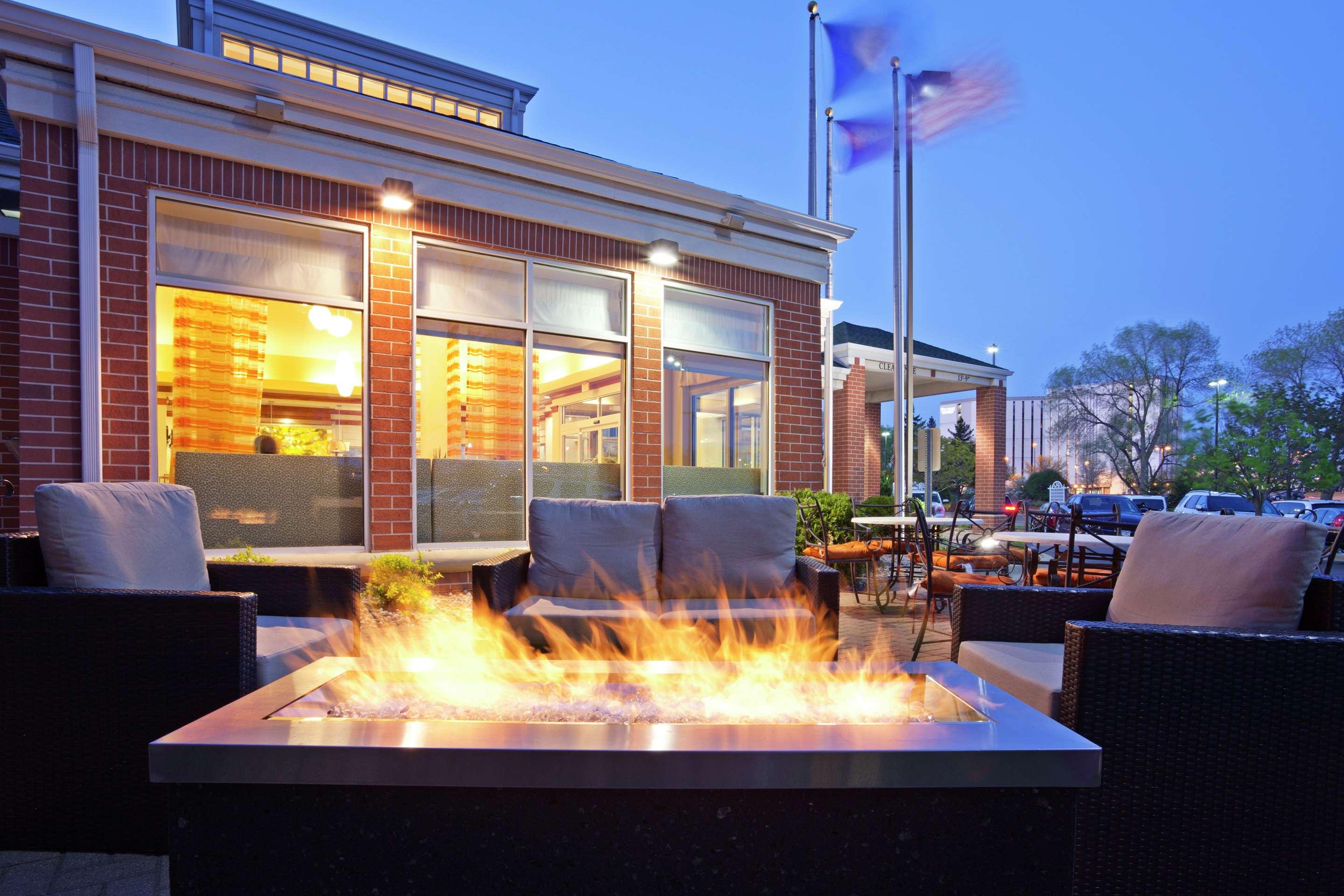 The Westin Edina Galleria from $139. Edina Hotel Deals & Reviews - KAYAK