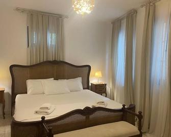 Villa in historical neighborhood with 3 Bedroom / Bozcaada - Tenedos - Bozcaada - Yatak Odası