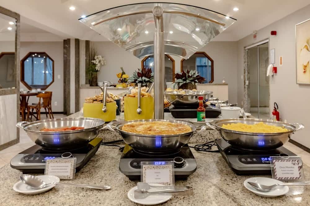 Hotel Pires - Balneário Camboriú - Buffet