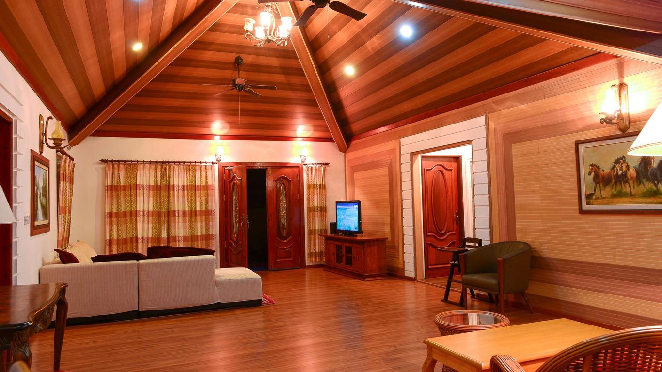 ريفريز مالديفز