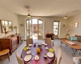 Domaine de Puychêne - Ginestas - Eetruimte