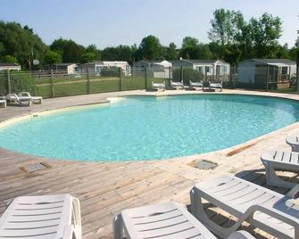 Camping Val de Boutonne - Saint-Jean-d'Angély - Piscine