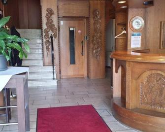 Hotel Continental Pfälzer Hof - Koblenz - Front desk