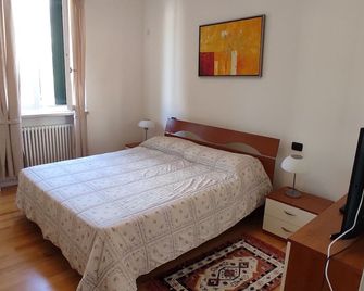 Garda holiday apartment - Garda - Sypialnia