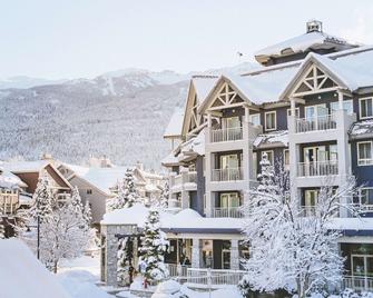 Summit Lodge Boutique Hotel - Whistler - Building