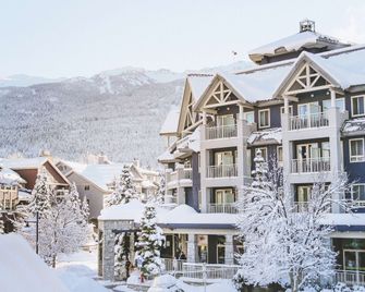 Summit Lodge Boutique Hotel - וויסלר - בניין