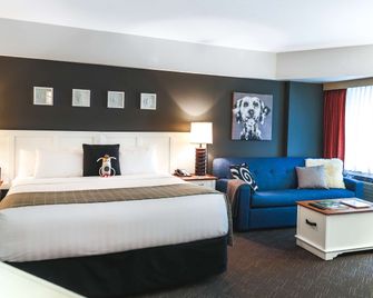Summit Lodge Boutique Hotel - Whistler - Bedroom