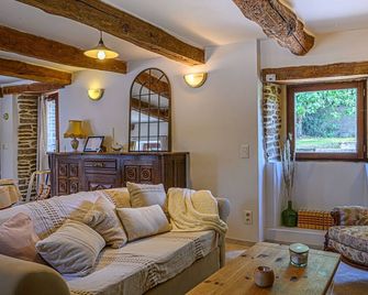 Ty Chaumière - Charmante Petite Chaumière en pierre avec jardin - Vannes - Pokój dzienny