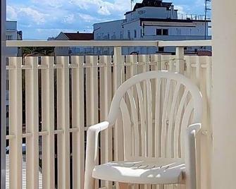 Hotel Centrale - Milano Marittima - Balcón