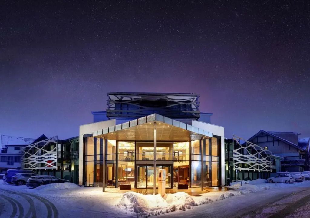 جاليري ثيرمال بيسينوفا