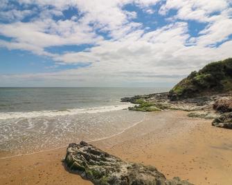 Seaforest Lodge - Gorey - Beach