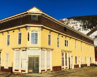 Spacious and charming suite in the heart of Silverton and the San Juans. - Silverton - Edificio