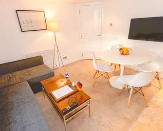 Apartment F\t- Marischal Apartments - Aberdeen - Living room